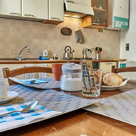 Tranquillo Bilocale In Centro *